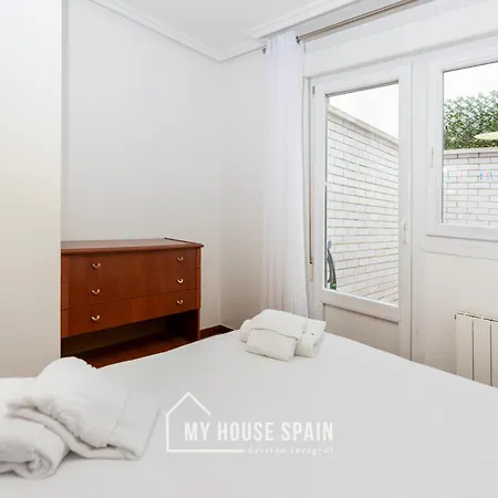 Myhousespain - Junto A Playa Poniente * Gijón